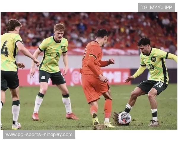 足球球星因咬人事件成为焦点 盘点历史上类似争议行为及其后果